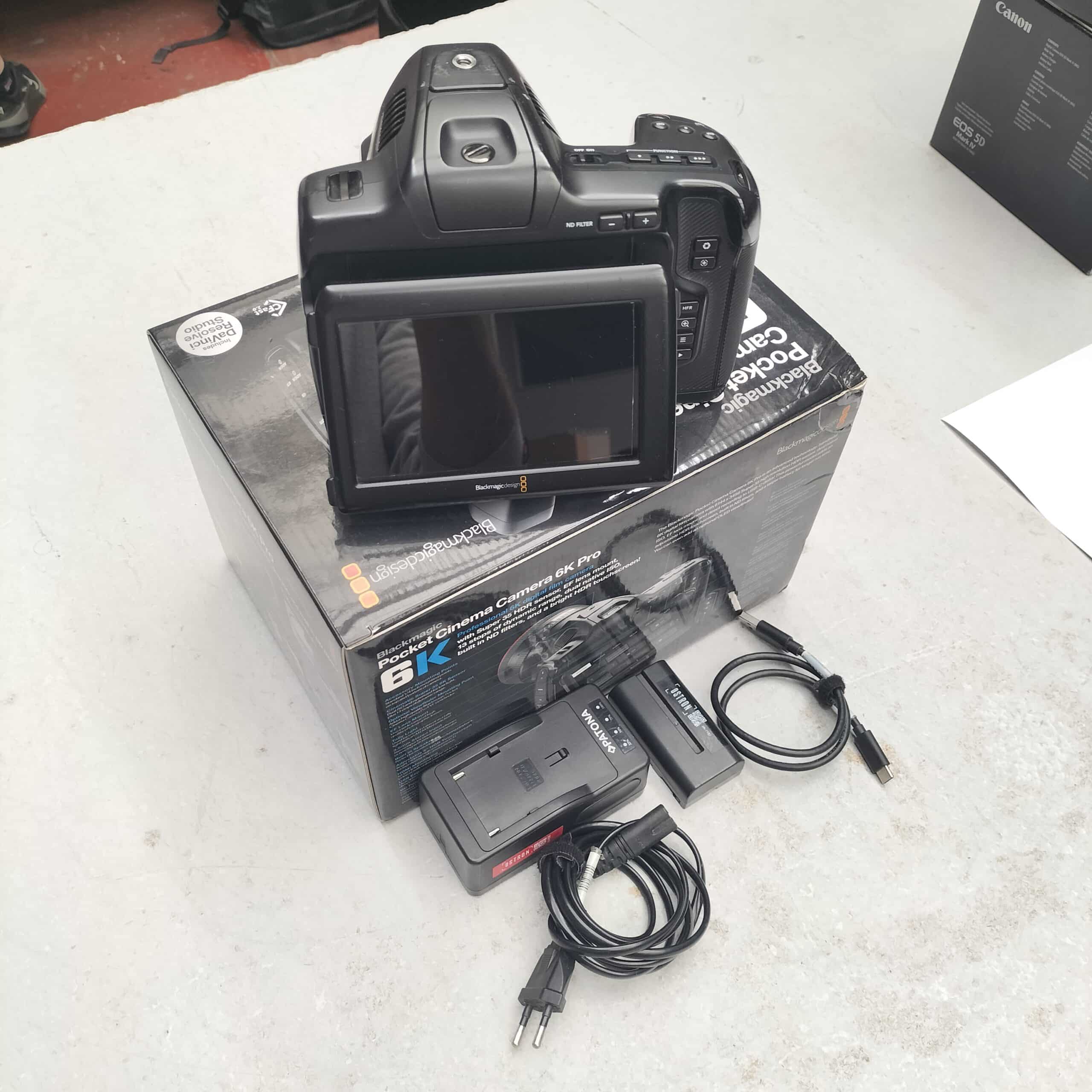 VENTE: Blackmagic Pocket 6K PRO (EF mount) - Image 5
